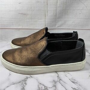 The Flexx Slip On Sneakers Bronze Textured Leather - Womens Size 8 M